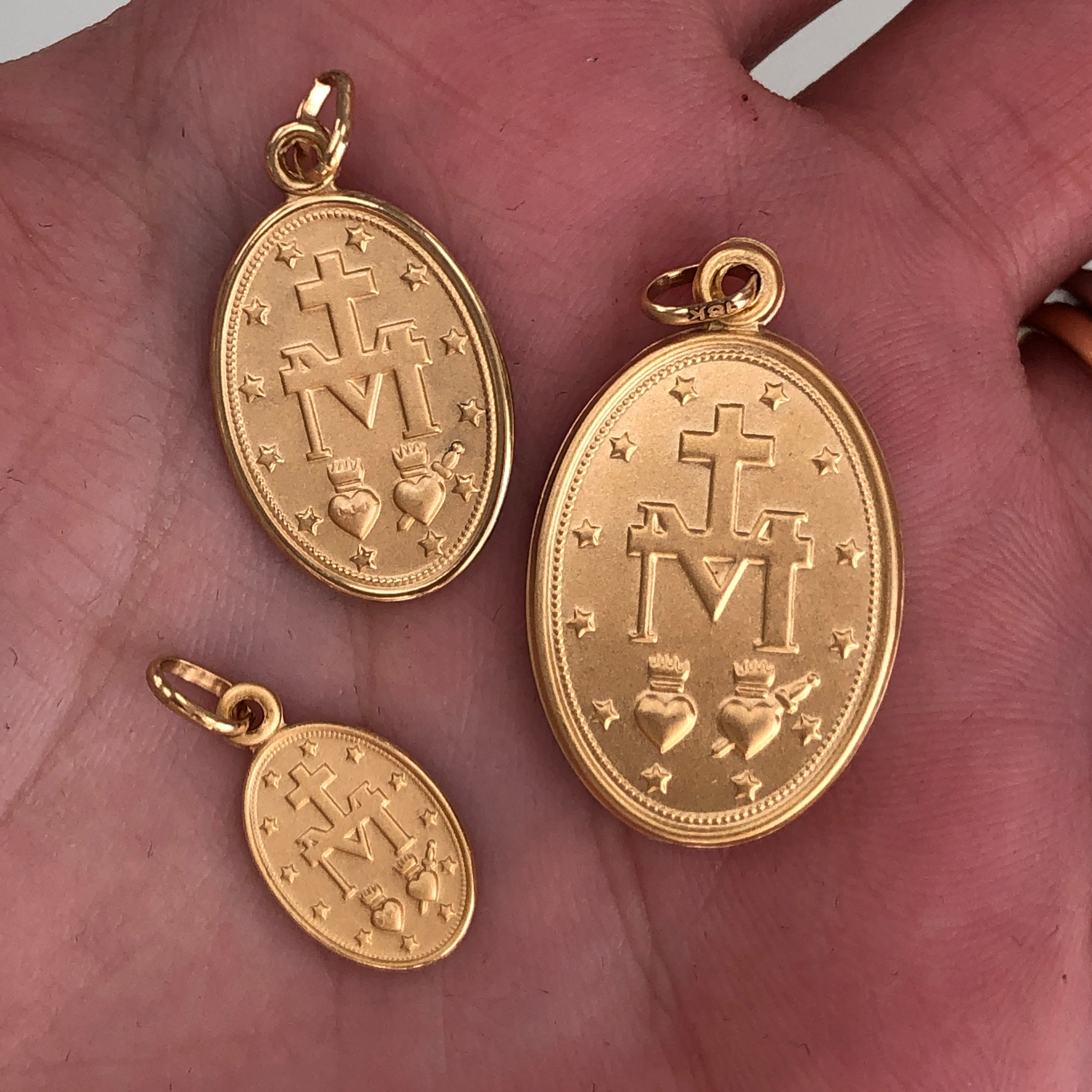 Miracolosa Virgin Medallion
