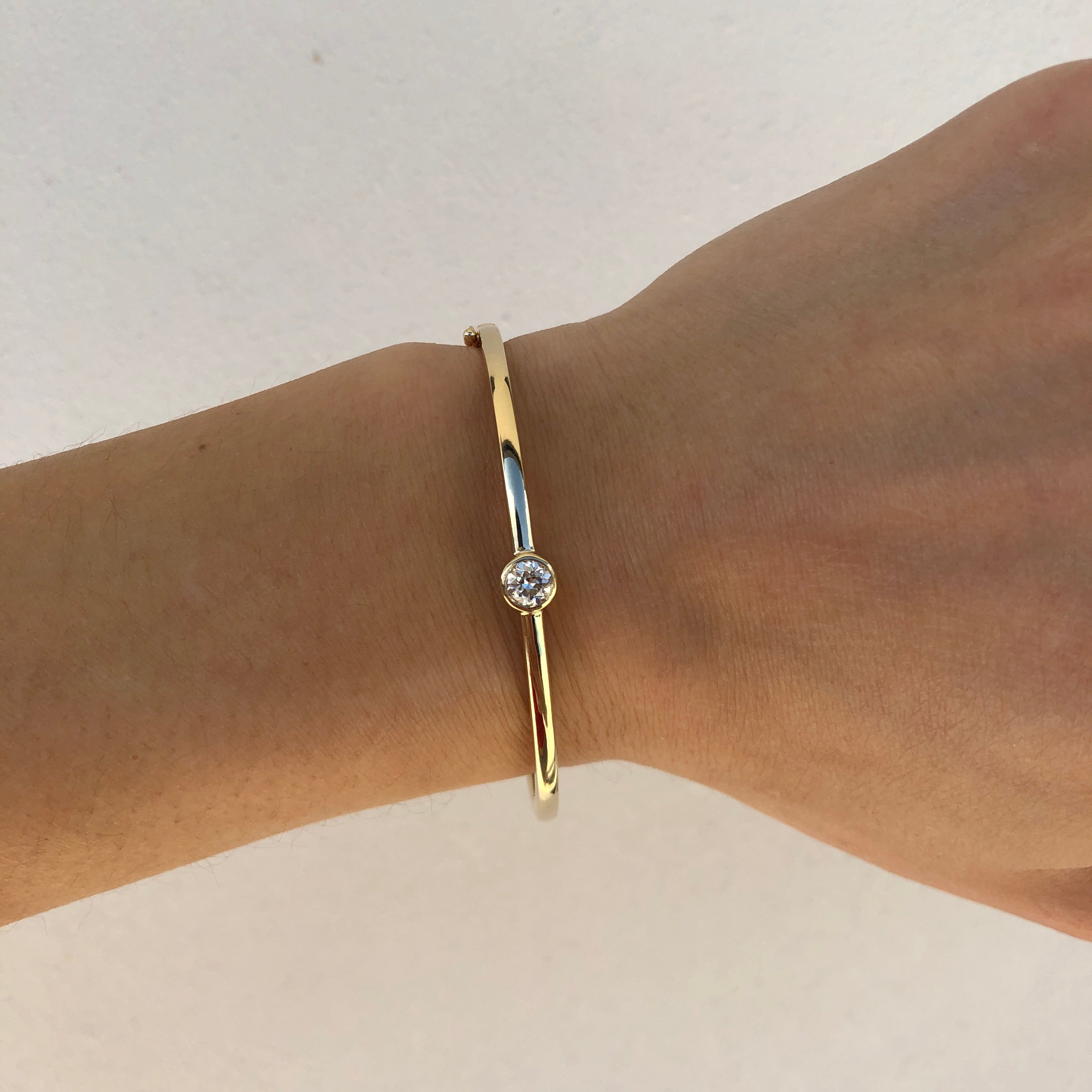 Solo Gemstone Bangle
