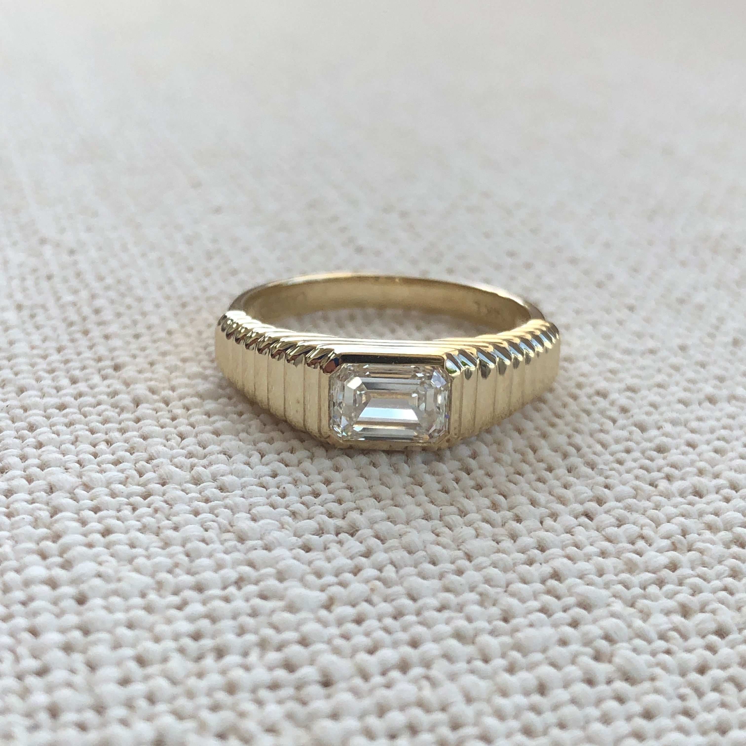 Sour Diamond Textured Ring