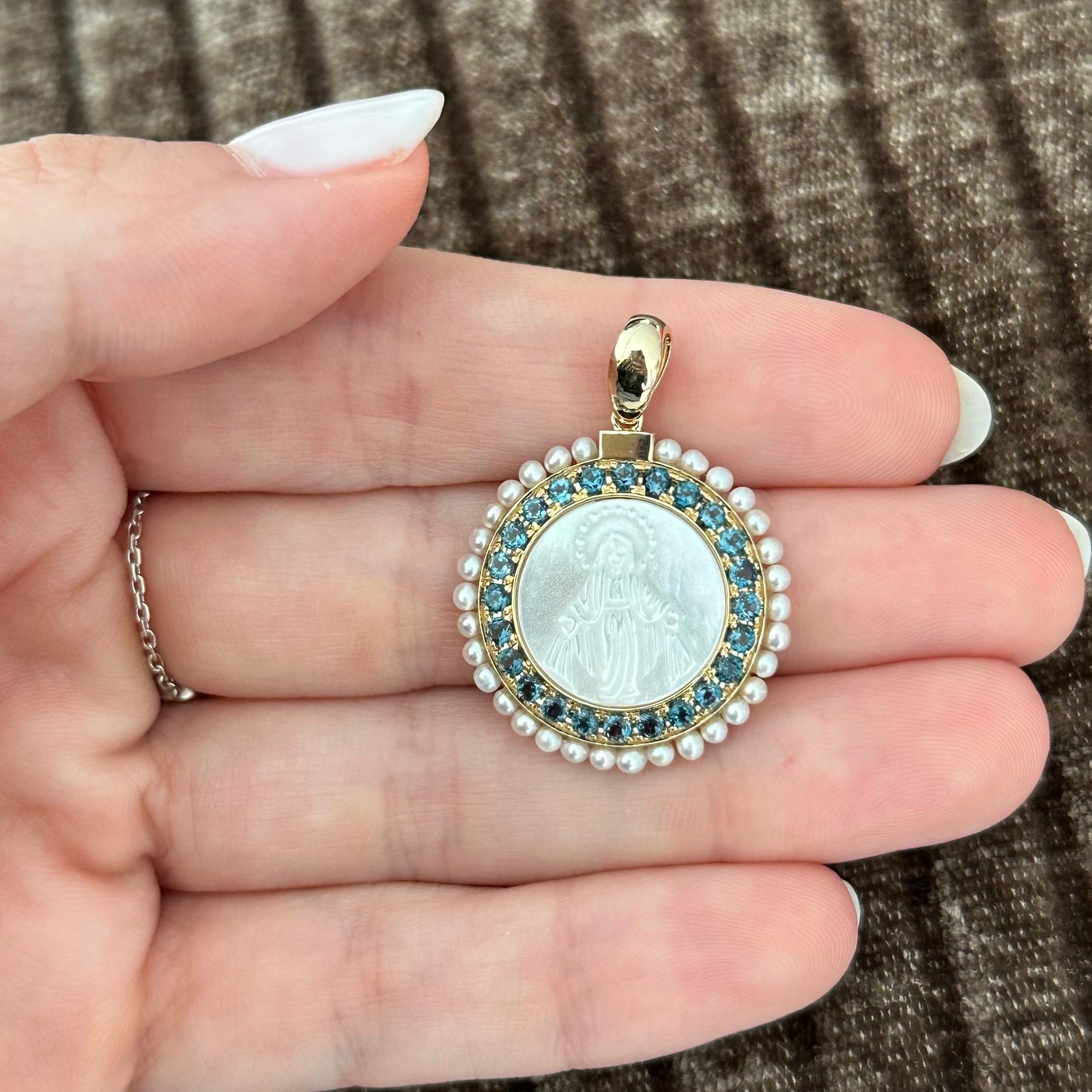 Adoration Pearl Virgin Medallion